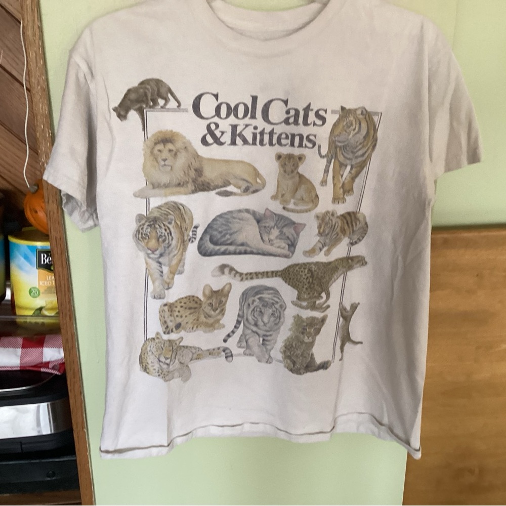 Cool cats and kittens shirt.